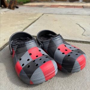 CROCS Kids Plaid Lined Clog in Red, Black & Gray